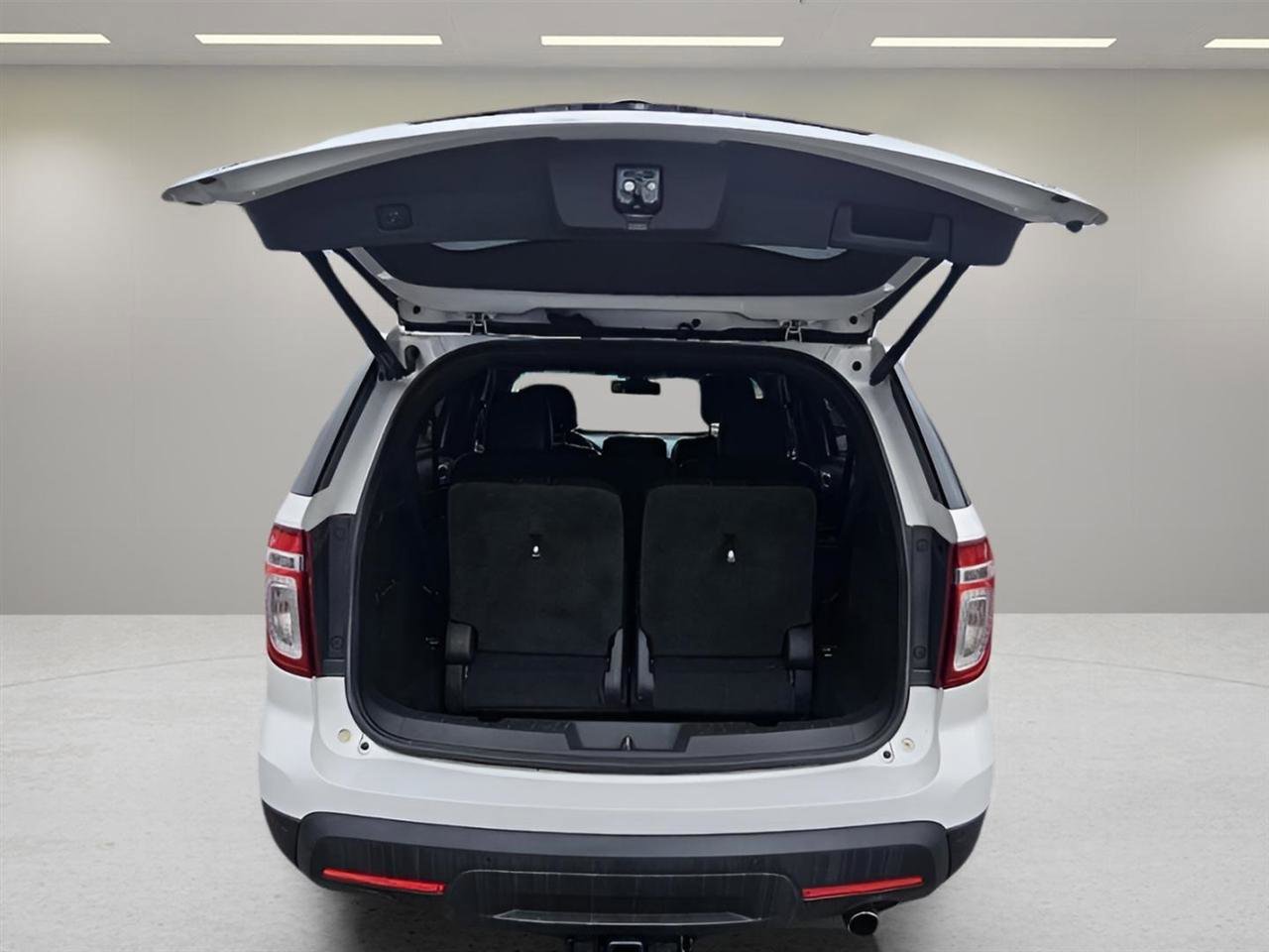 Used 2014 Ford Explorer Limited w/ Equipment Group 302A AWD/4WD image 21