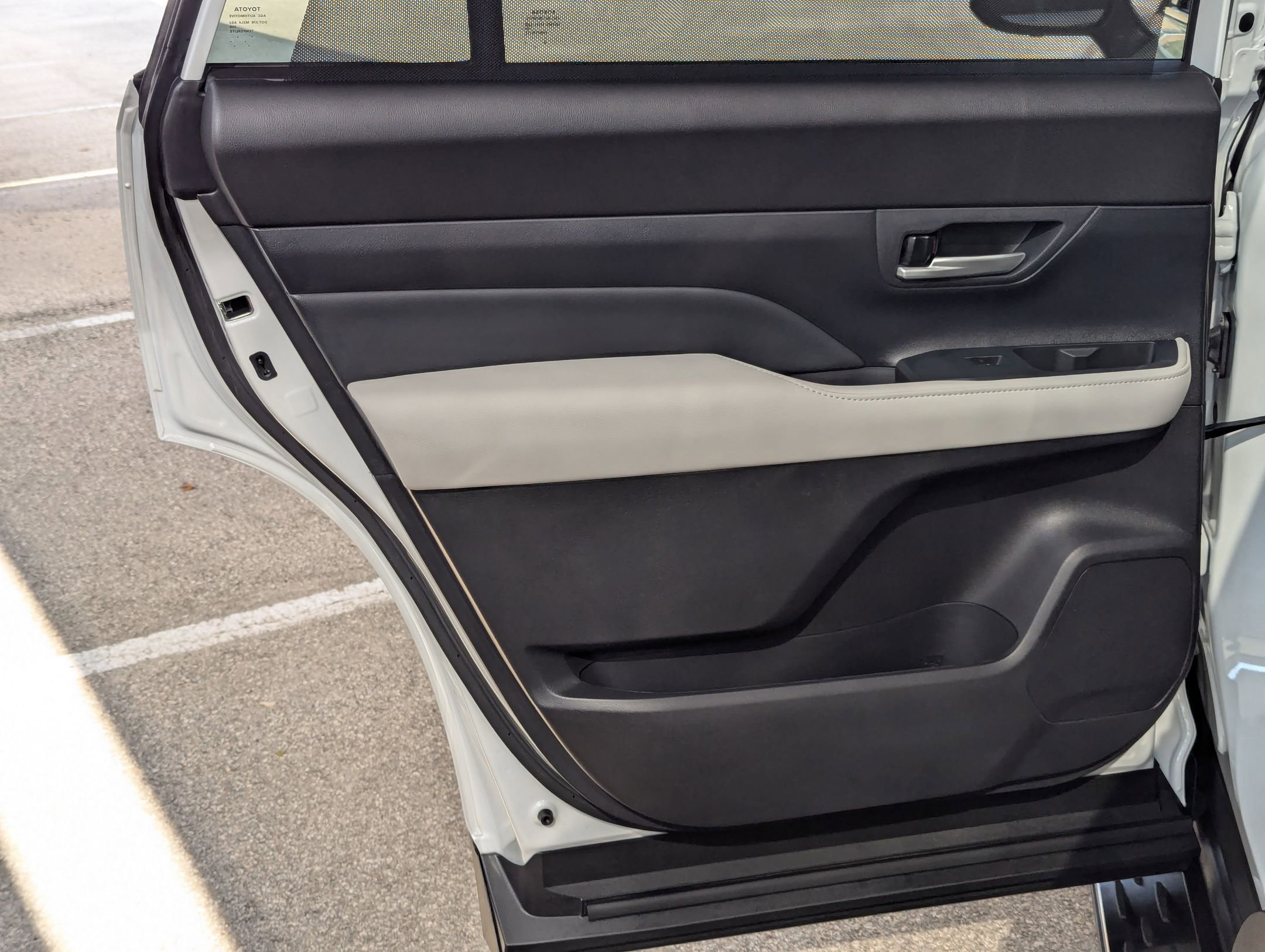 Used 2026 Toyota Grand Highlander Platinum image 16