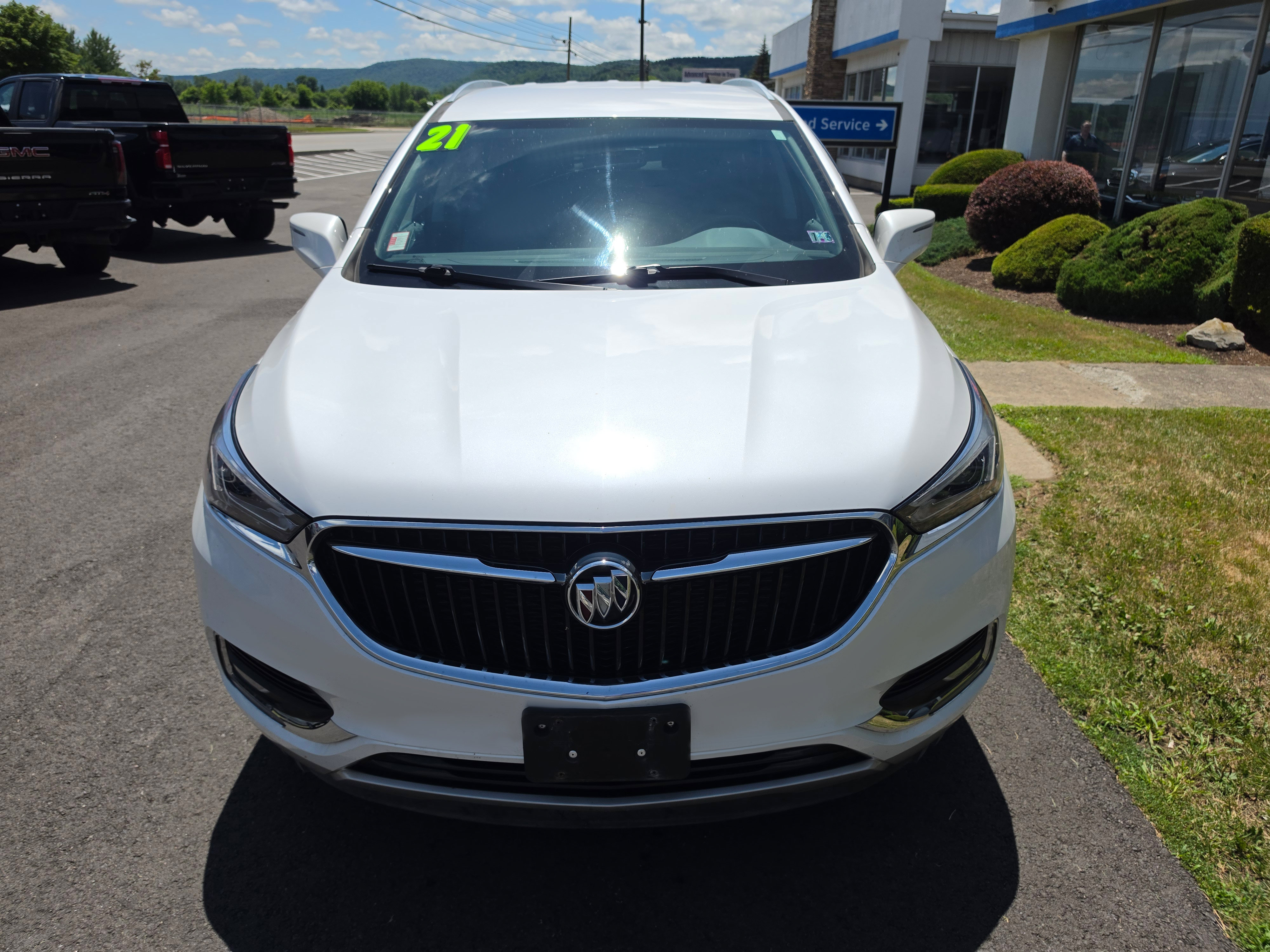 Used 2021 Buick Enclave Essence AWD/4WD image 8