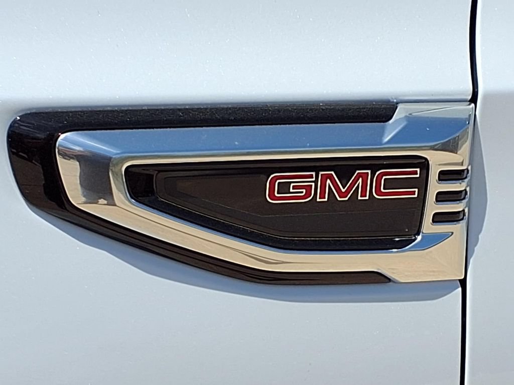 New 2026 GMC Yukon XL Denali w/ Sun & Power Step Package AWD/4WD image 10