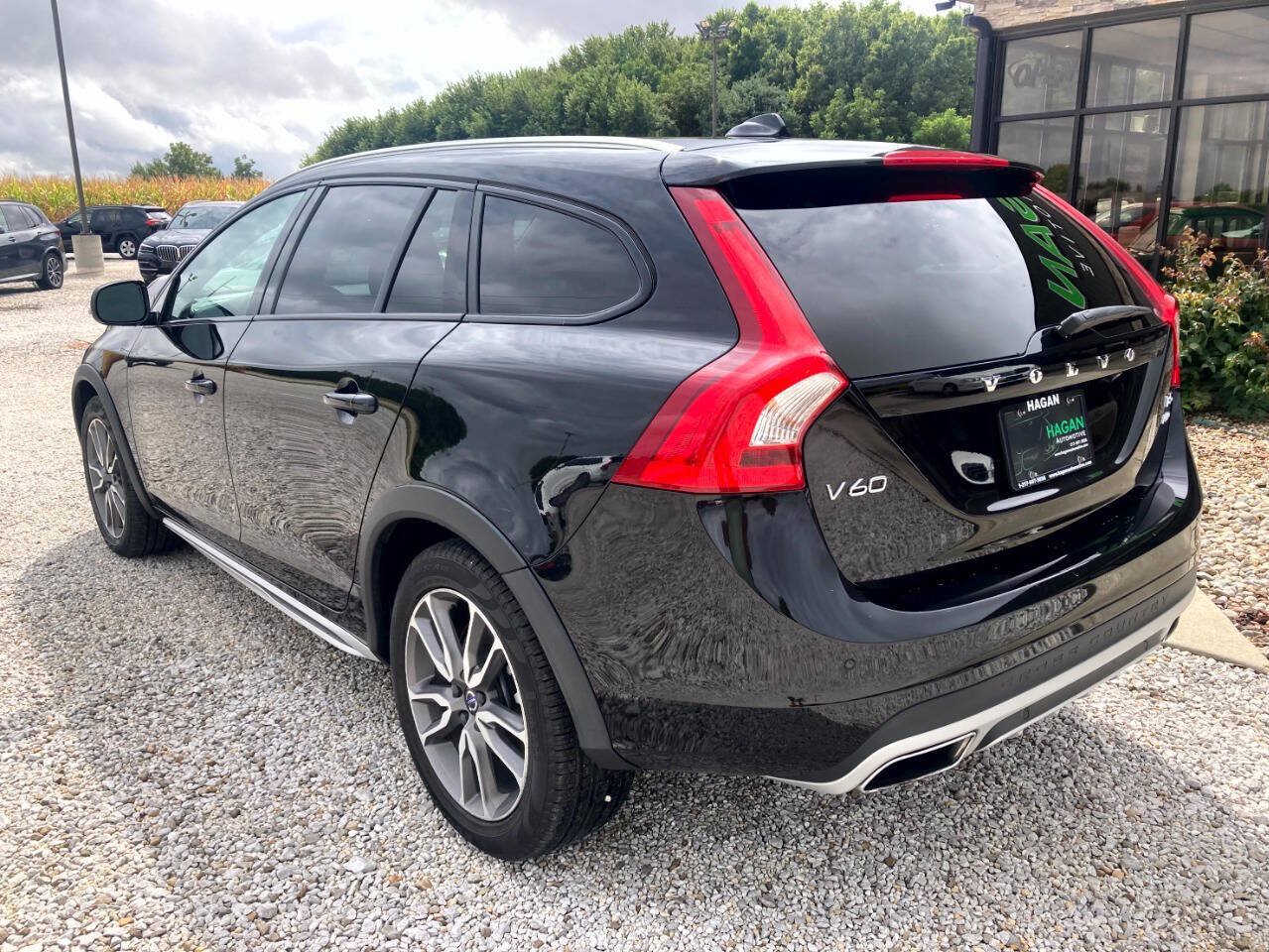 Used 2017 Volvo V60 T5 Cross Country w/ Convenience Package AWD/4WD image 7