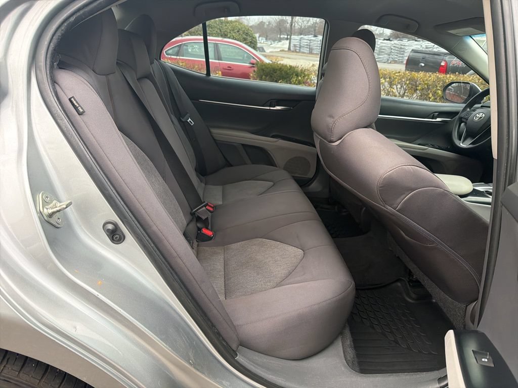 Used 2019 Toyota Camry LE FWD image 28