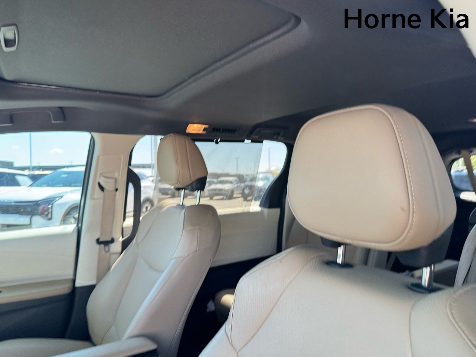 Used 2021 Toyota Sienna XLE FWD image 25