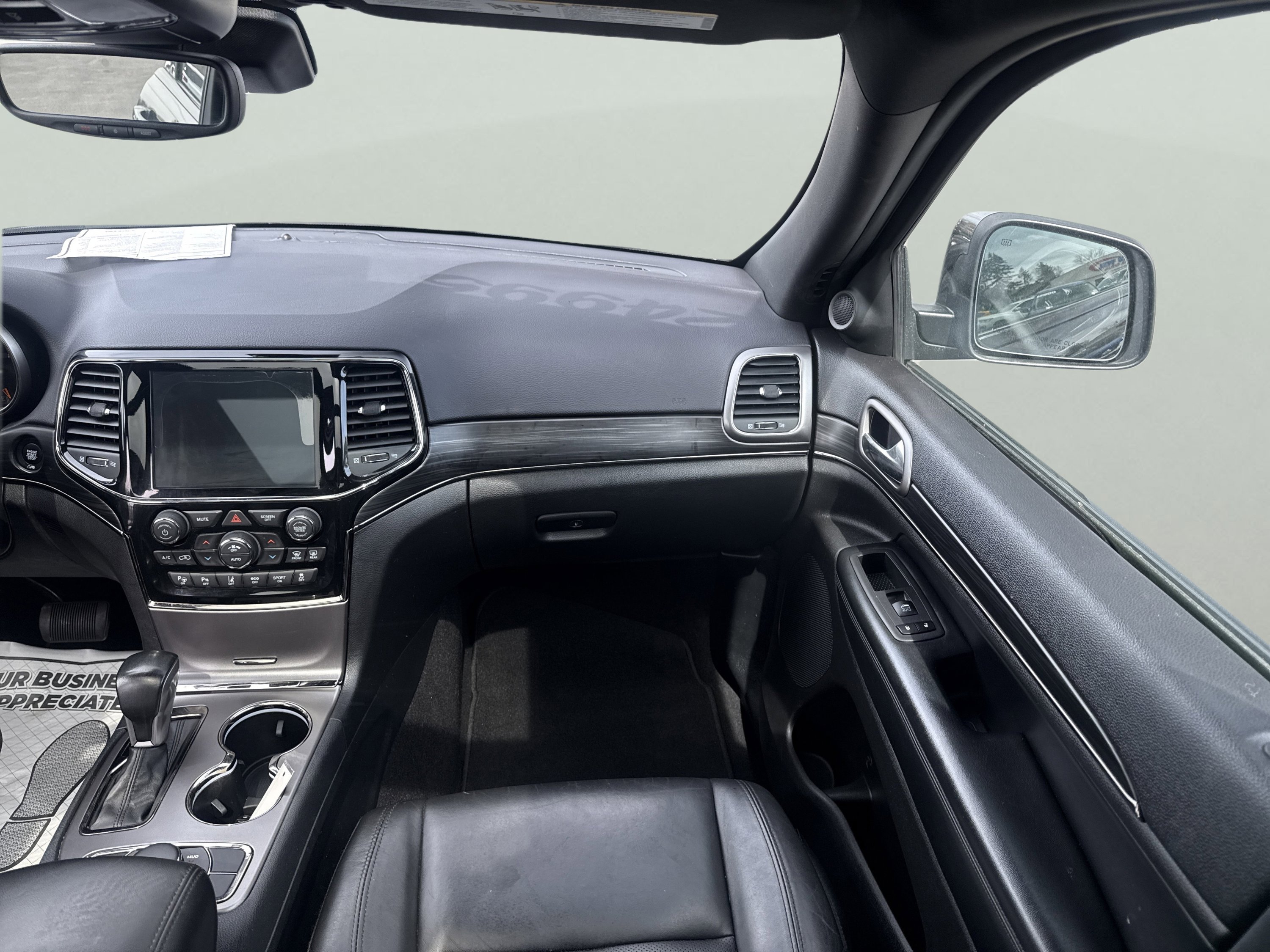 Used 2020 Jeep Grand Cherokee Limited X image 13