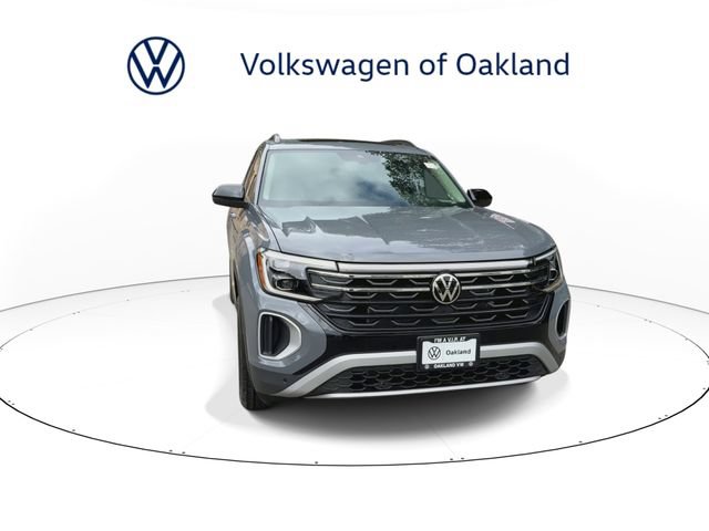 New 2026 Volkswagen Atlas Peak Edition AWD/4WD image 3
