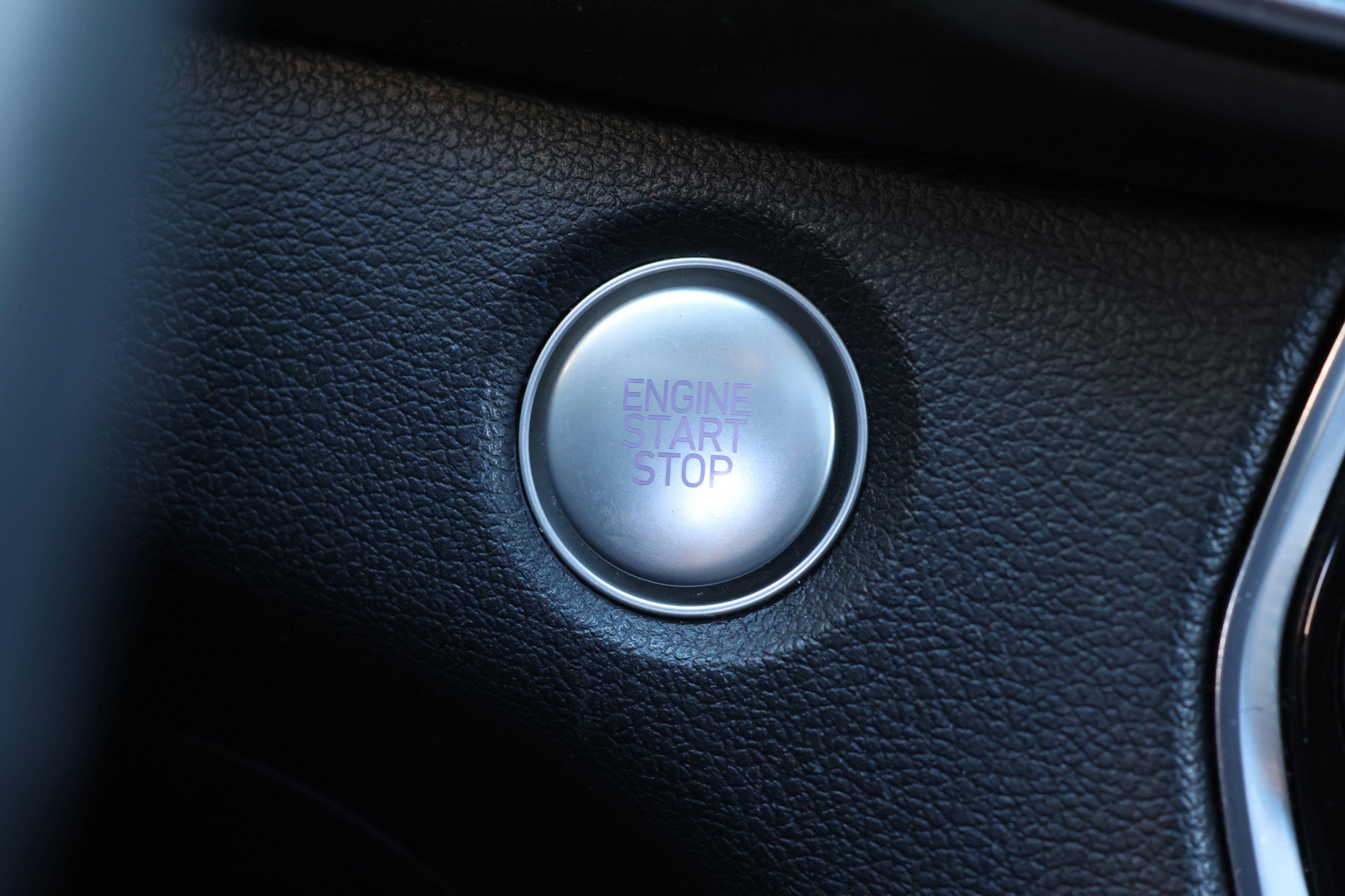 Used 2020 Hyundai Santa Fe SEL w/ Convenience + Premium Package image 25