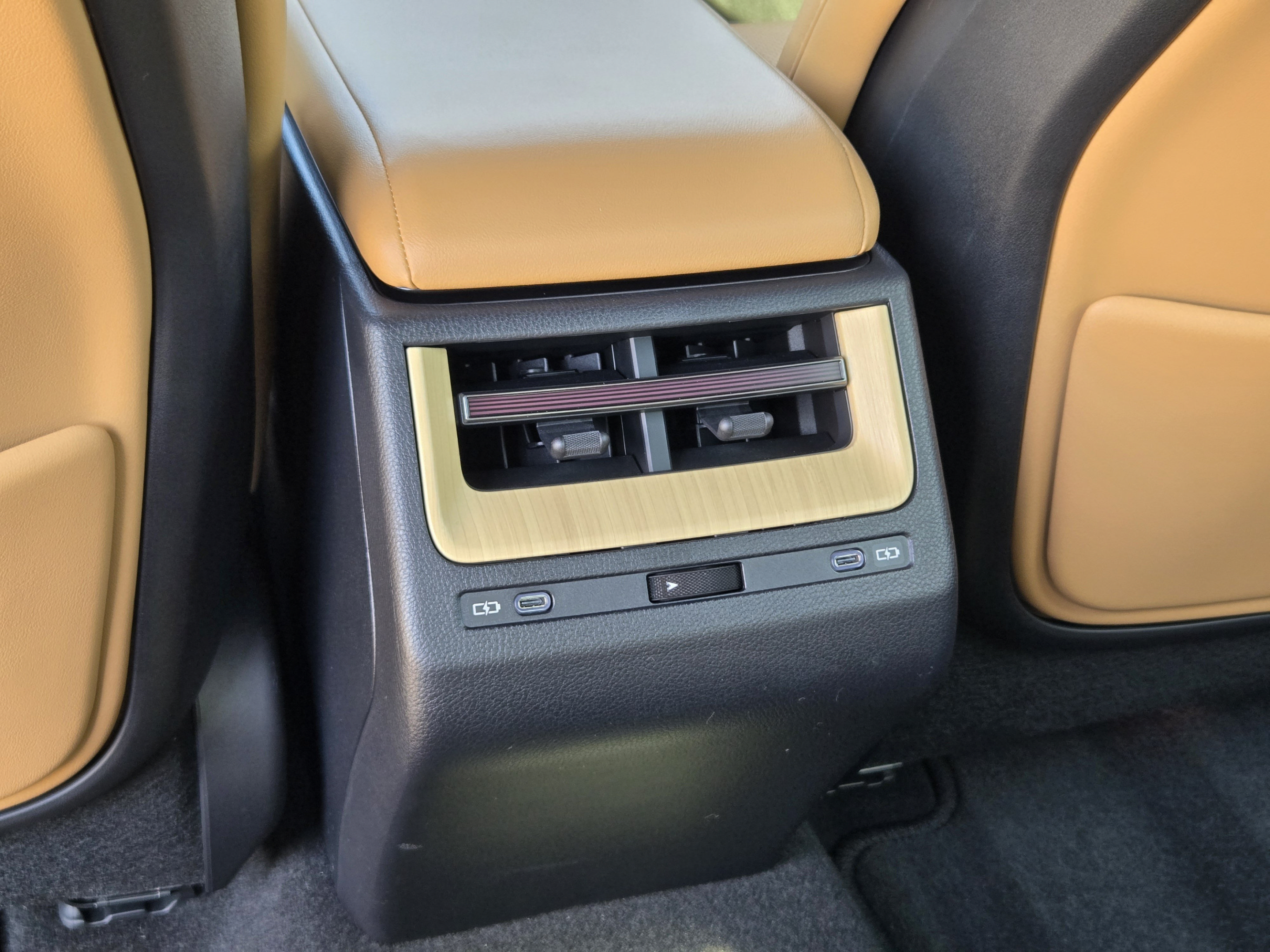 New 2026 Lexus ES 350e w/ Cold Area Package FWD image 17