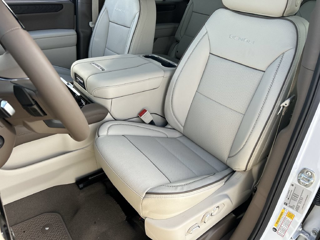 New 2027 GMC Yukon Denali w/ Advanced Technology Package AWD/4WD image 20