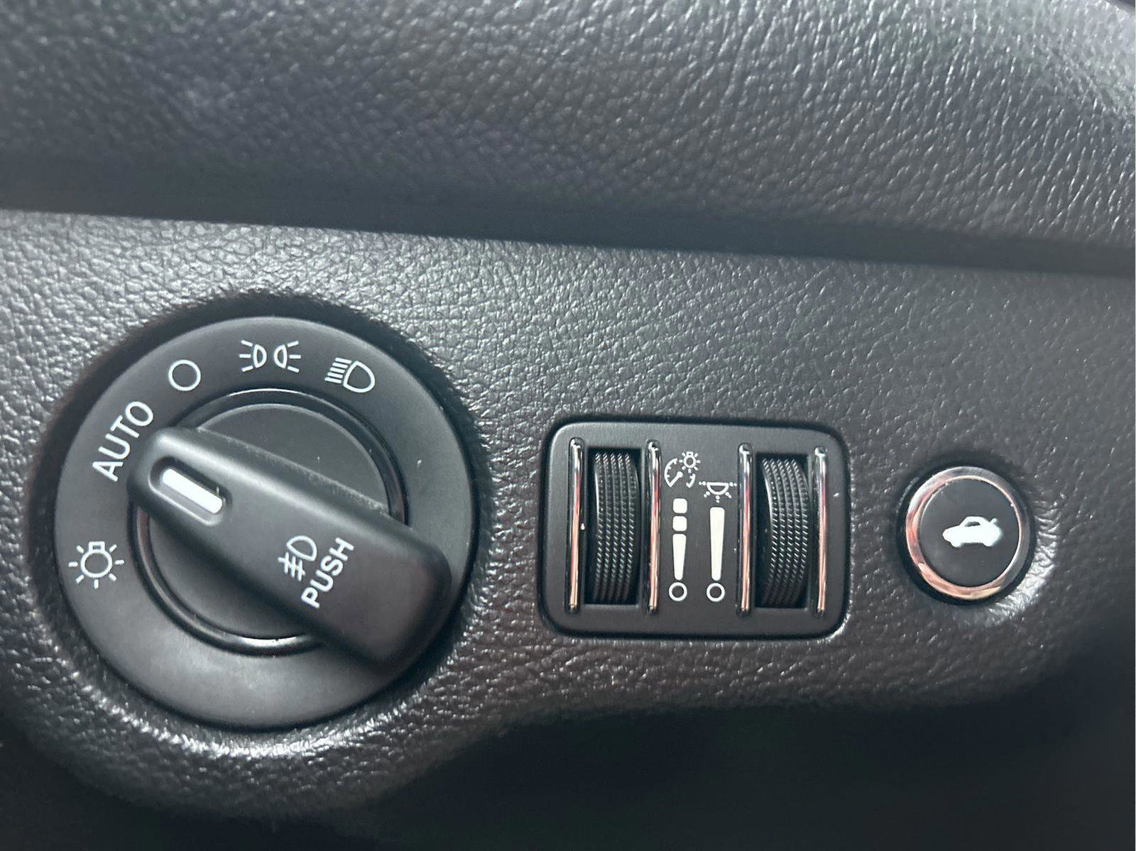 Used 2019 Dodge Challenger SXT w/ Plus Package image 15