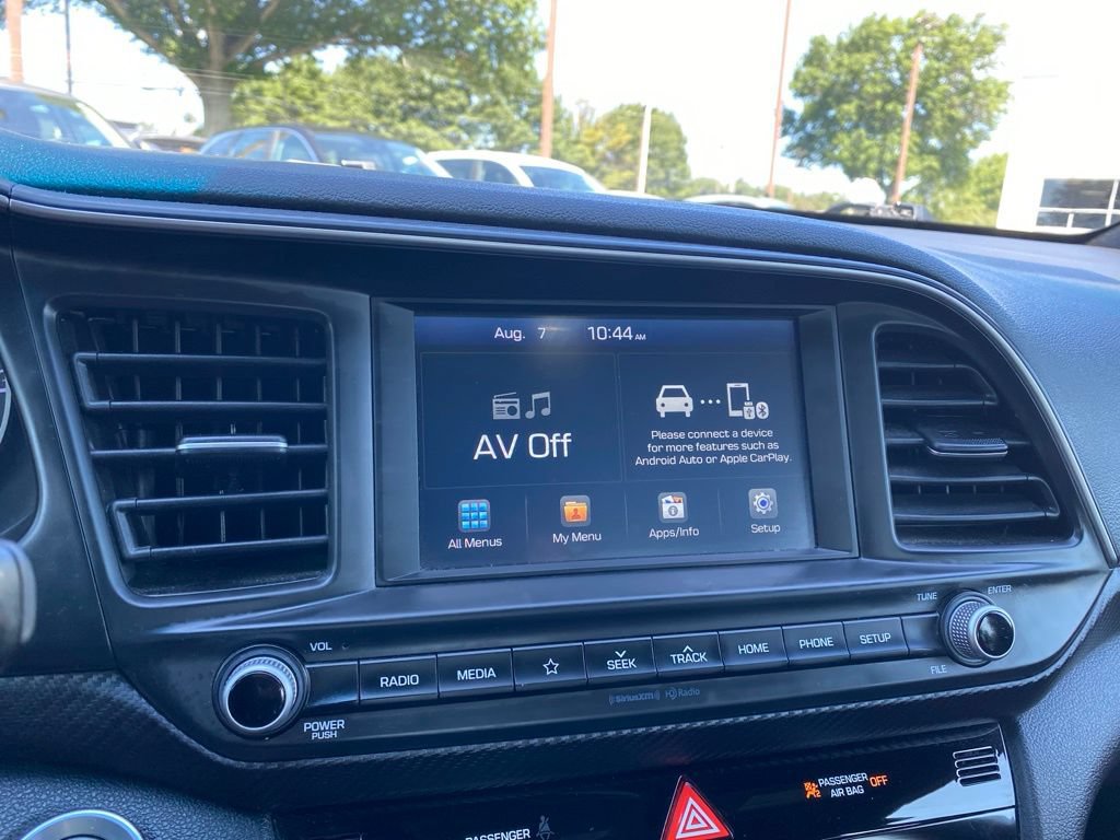 Used 2020 Hyundai Elantra Sport w/ Cargo Package (C1) FWD image 17