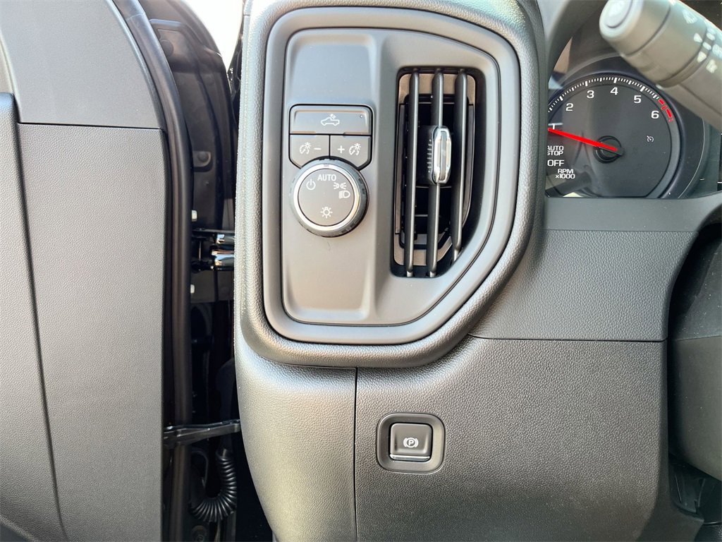 New 2025 Chevrolet Silverado 1500 Custom image 18