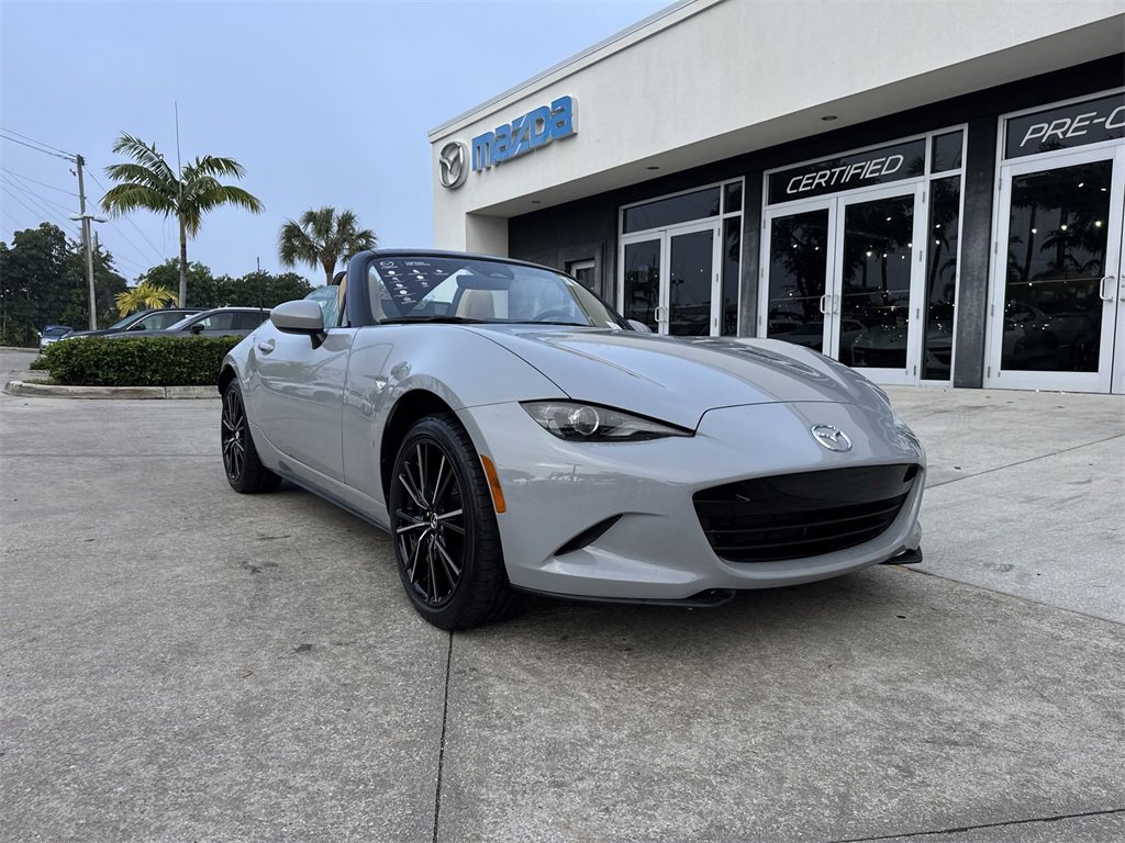 Used 2024 MAZDA MX-5 Miata Grand Touring w/ Weather Package image 31