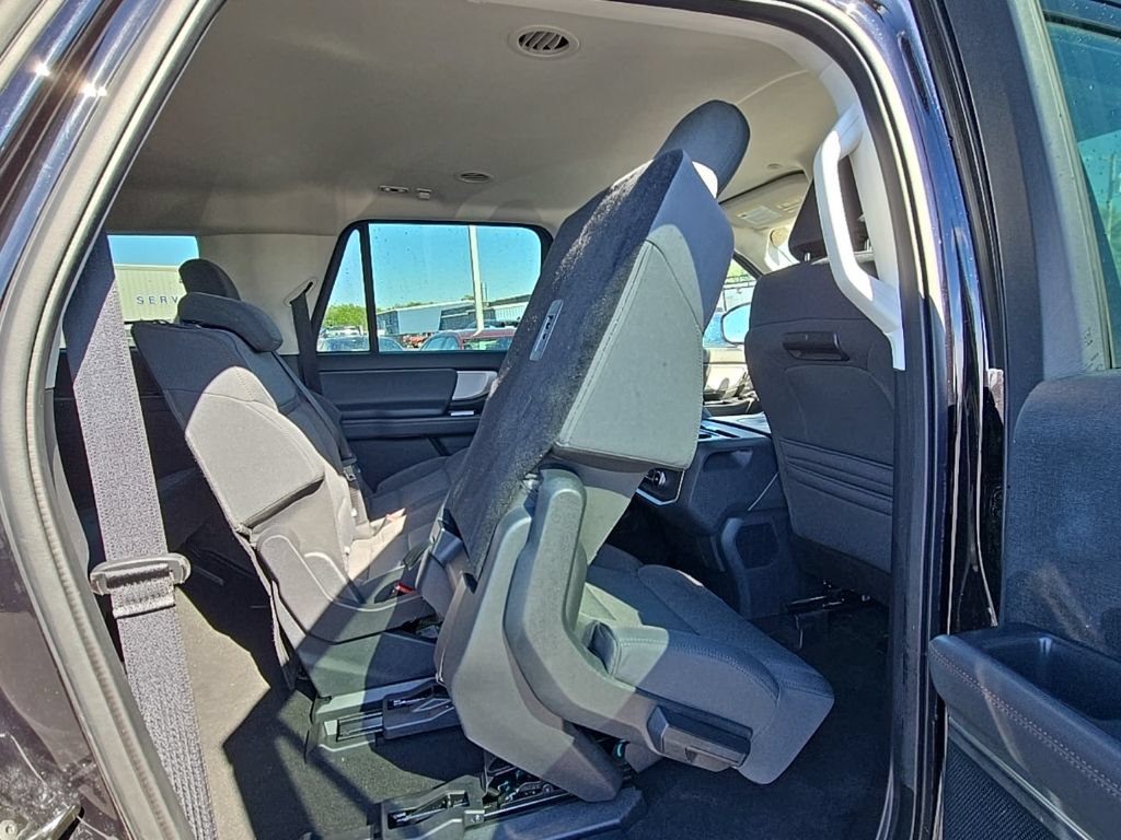Used 2025 Ford Expedition Max Active AWD/4WD image 44