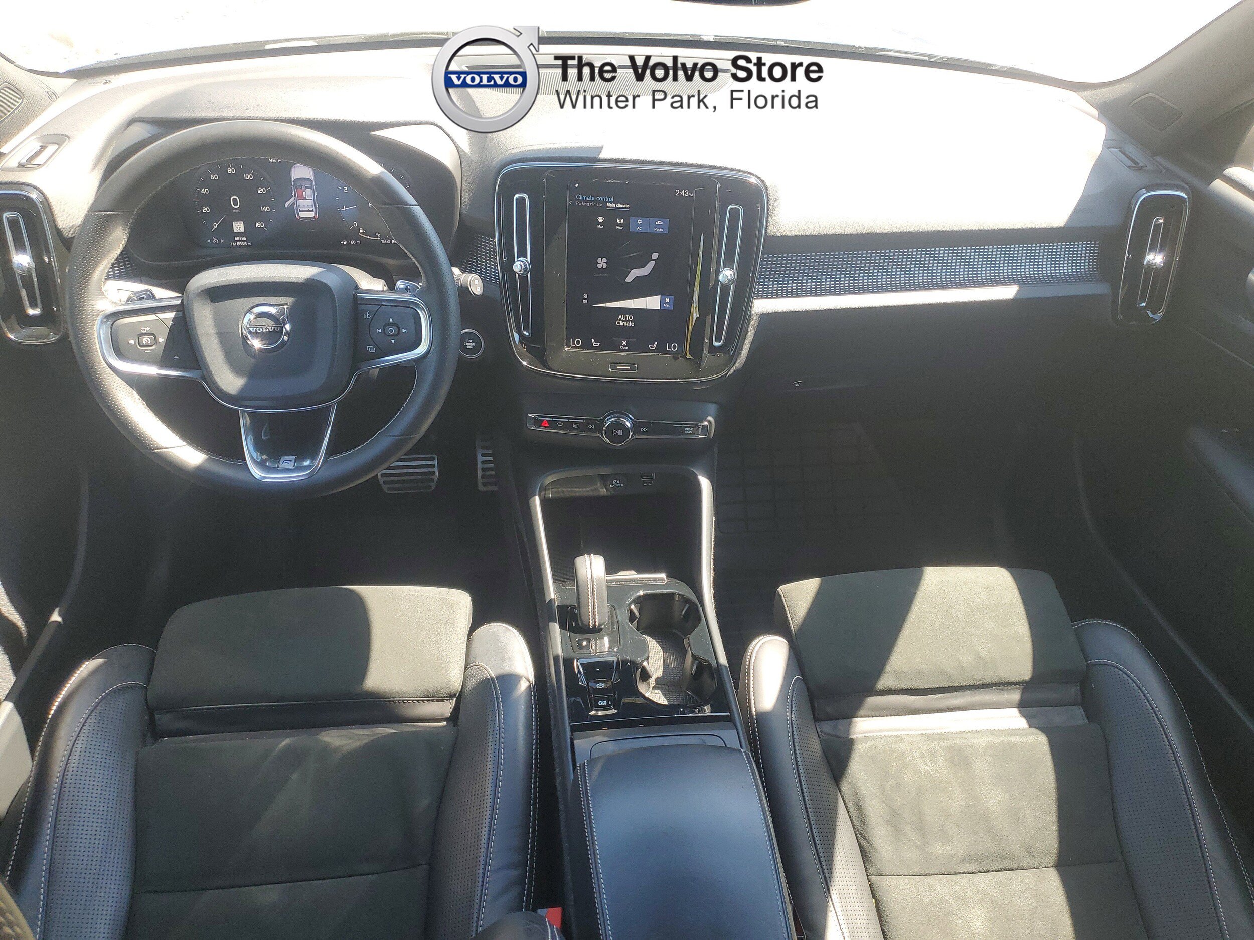 Used 2020 Volvo XC40 T5 R-Design AWD/4WD image 11