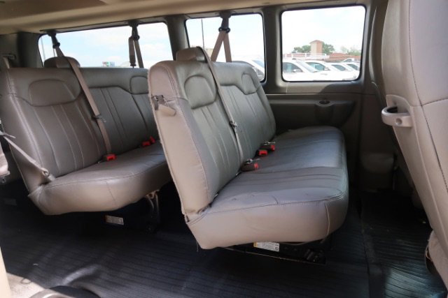 Used 2017 Chevrolet Express 3500 LS image 10
