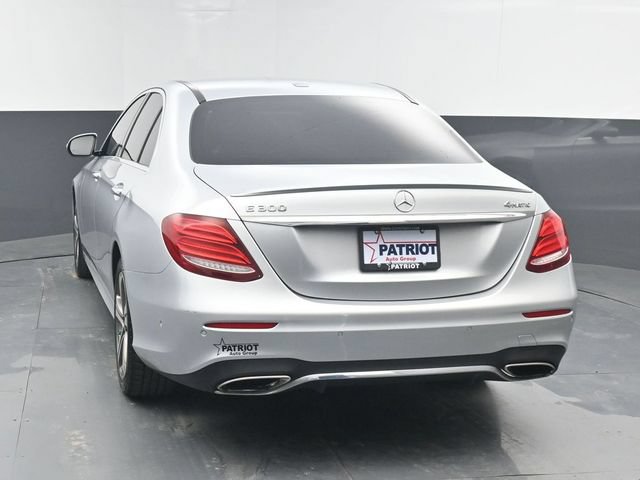 Used 2017 Mercedes-Benz E 300 4MATIC image 4