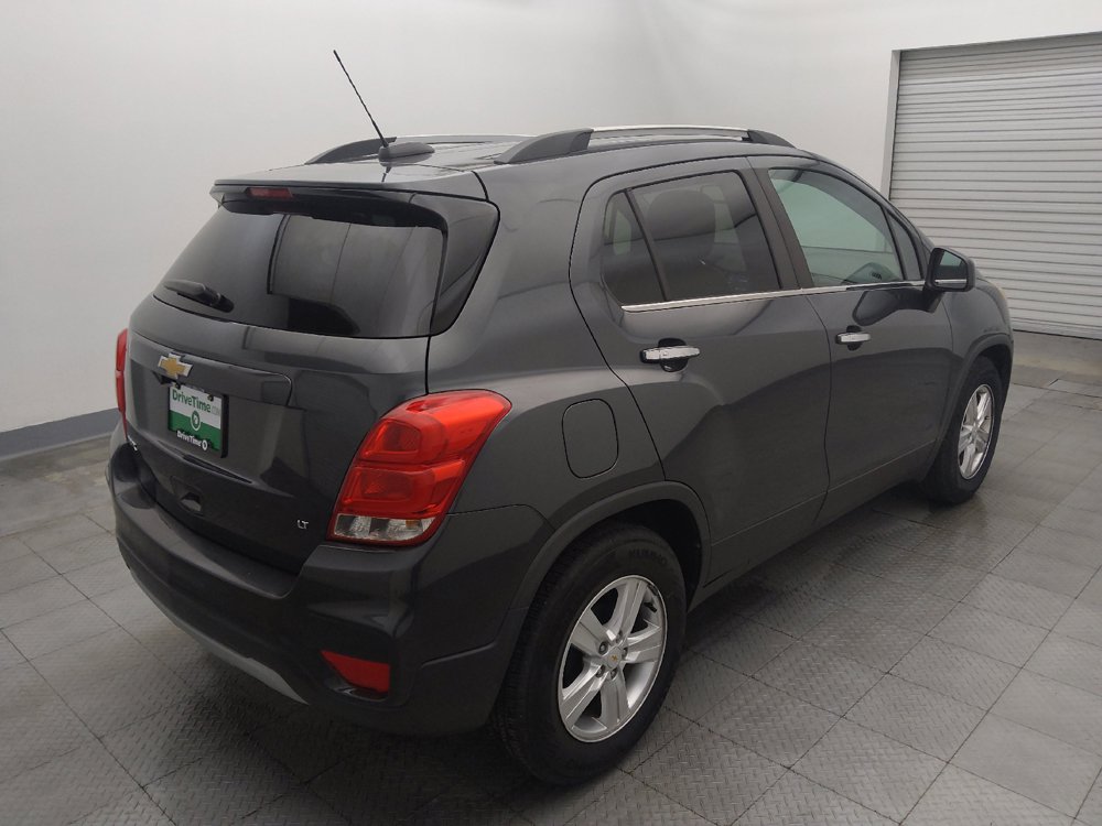 Used 2018 Chevrolet Trax LT w/ LT Convenience Package FWD image 9