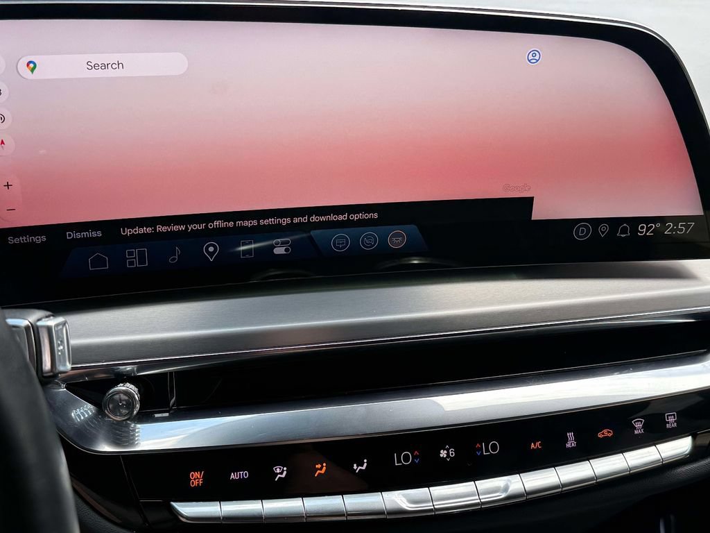 Used 2024 Cadillac Lyriq Luxury AWD/4WD image 6