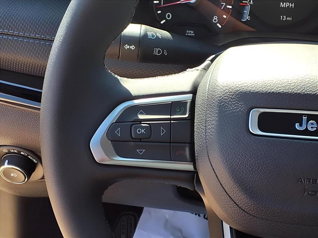 New 2026 Jeep Compass Latitude image 5