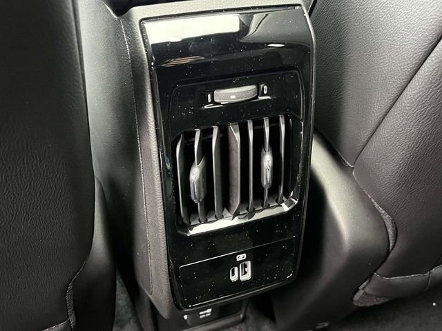 New 2026 Jeep Compass Latitude image 17