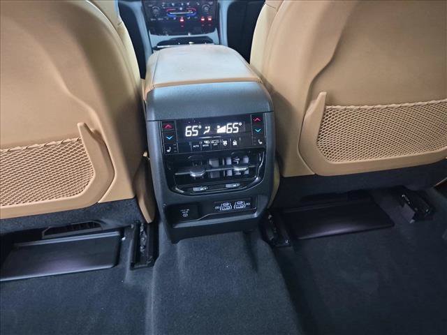 Used 2023 Jeep Grand Cherokee L Summit w/ Advanced Protech Group IV AWD/4WD image 19