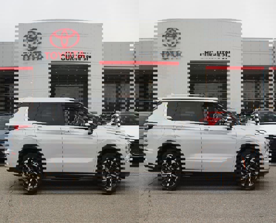 Used 2024 Mitsubishi Outlander SE