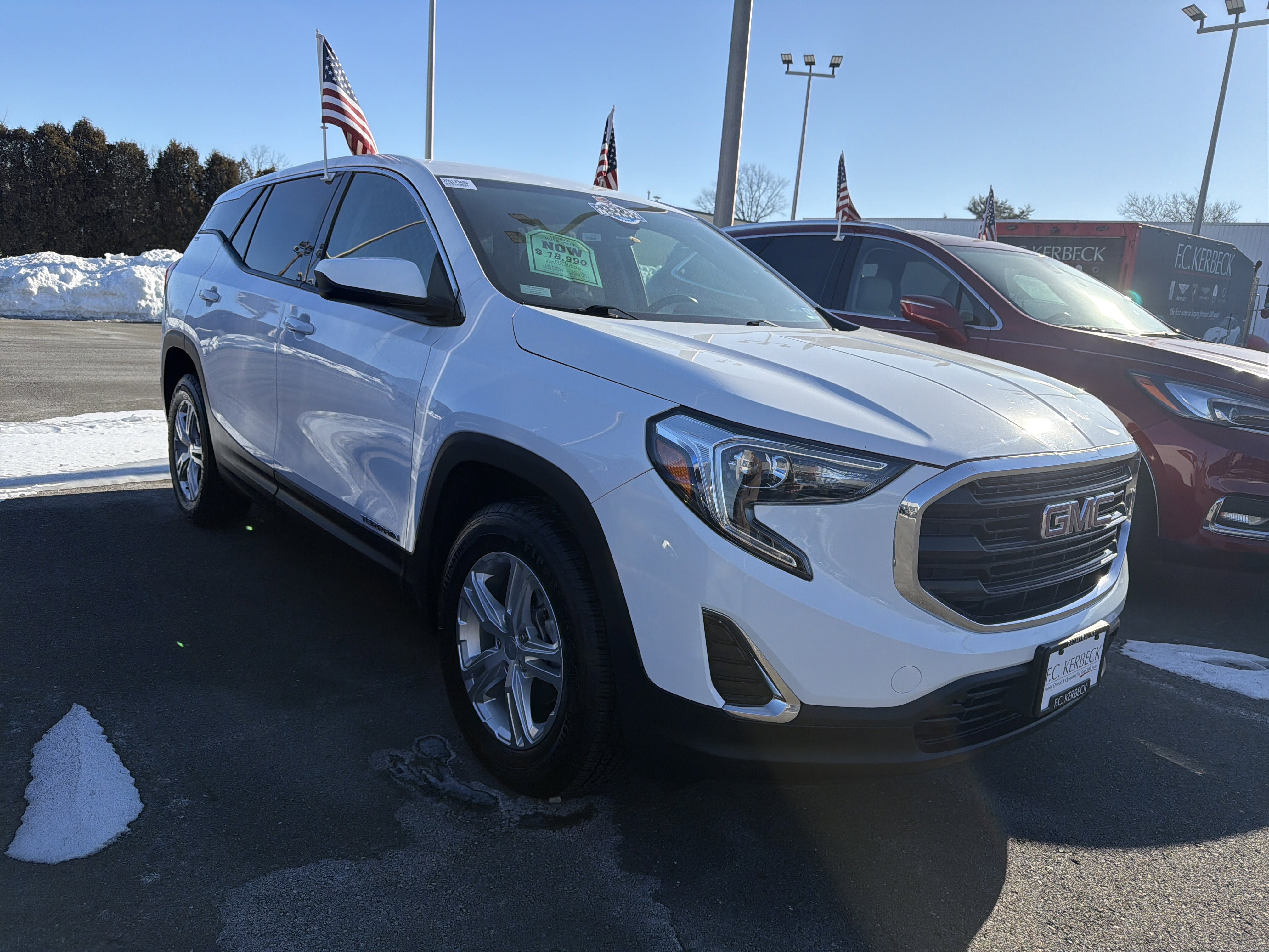 Used 2020 GMC Terrain SLE image 3