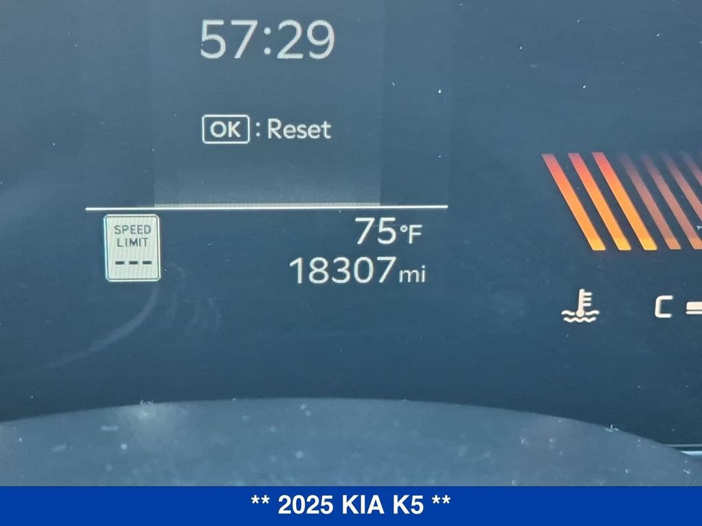 Used 2025 Kia K5 GT-Line w/ GT-Line Premium Package FWD image 23