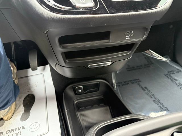 New 2026 Chrysler Voyager LX image 10