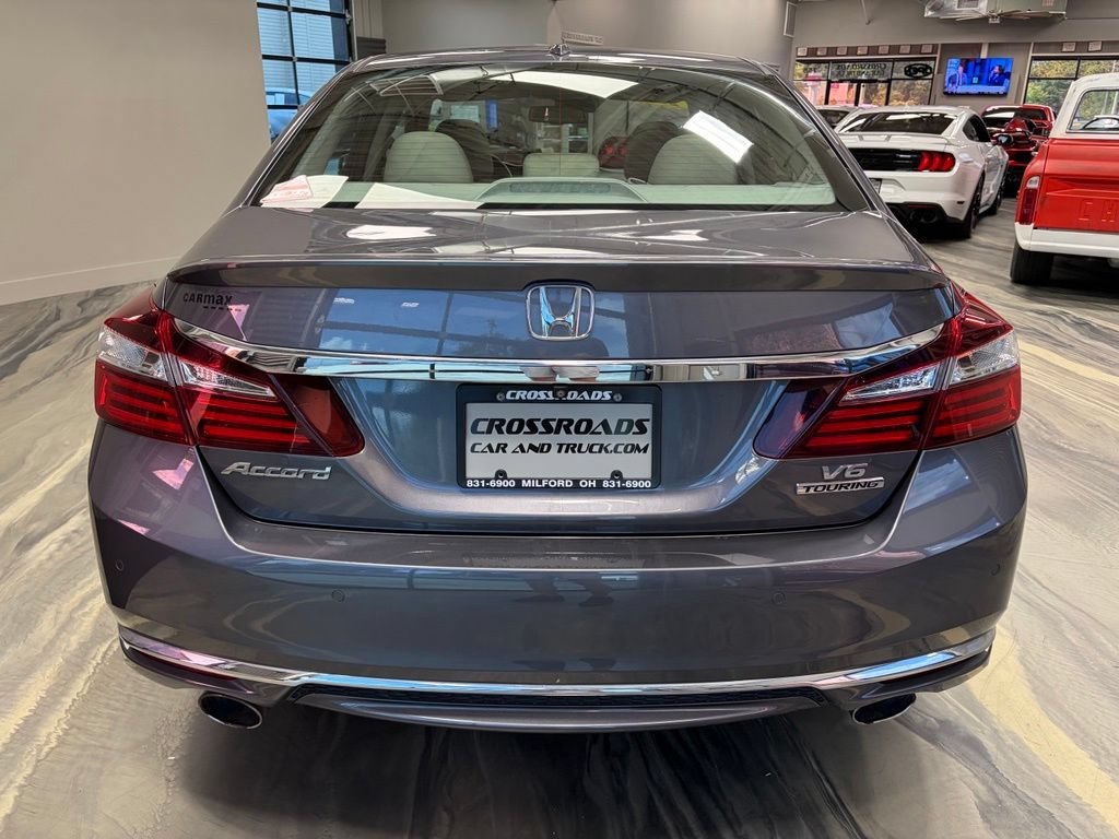 Used 2017 Honda Accord Touring image 37