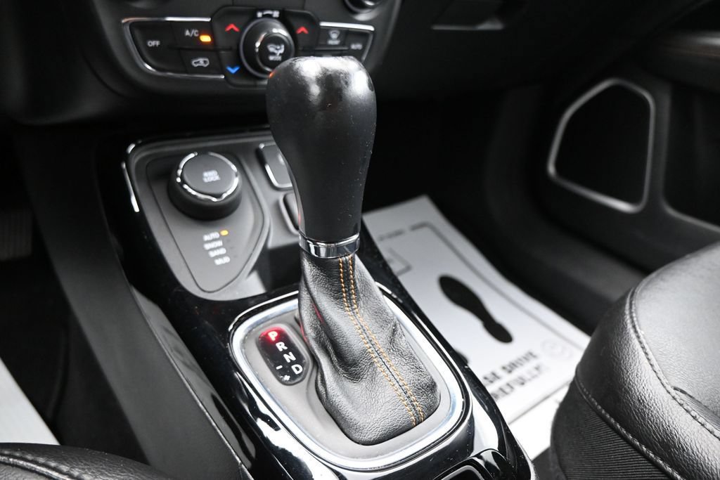 Used 2020 Jeep Compass Limited AWD/4WD image 21
