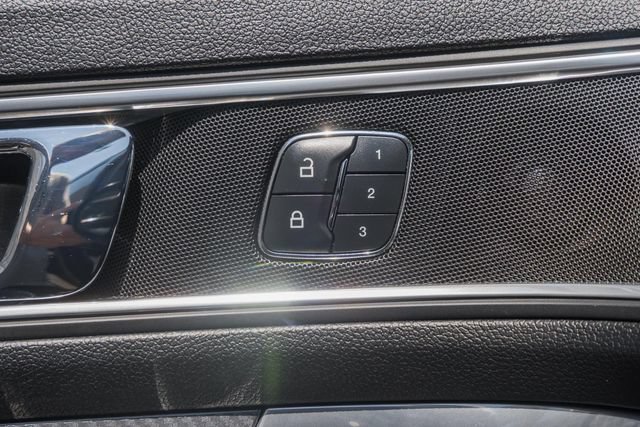 Used 2018 Ford Explorer Sport w/ Equipment Group 401A AWD/4WD image 47