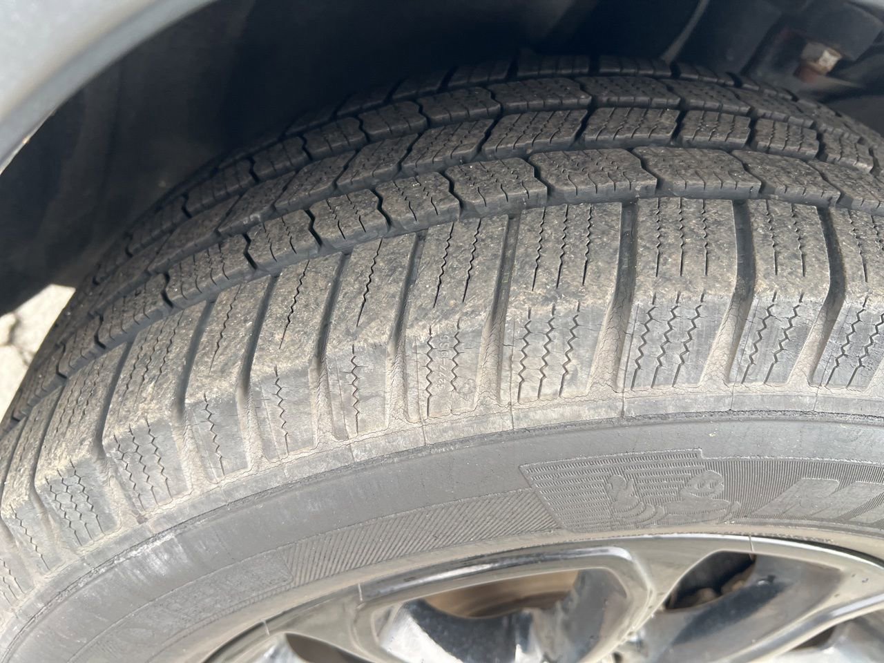 Used 2014 Jeep Grand Cherokee Laredo w/ 18" Wheel & 8.4" Radio Group image 12