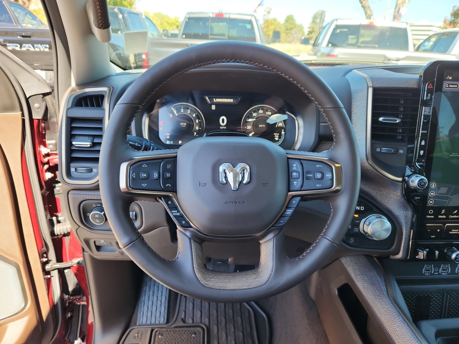 New 2025 RAM 1500 Limited image 9
