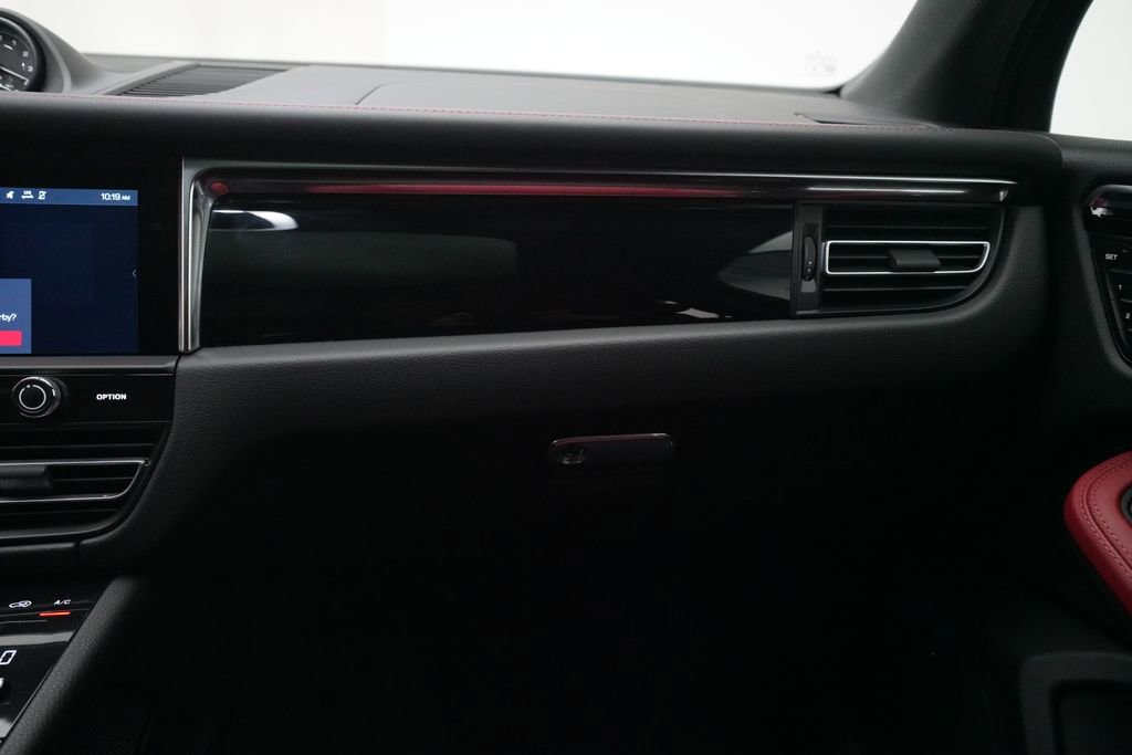 Used 2024 Porsche Macan S image 26
