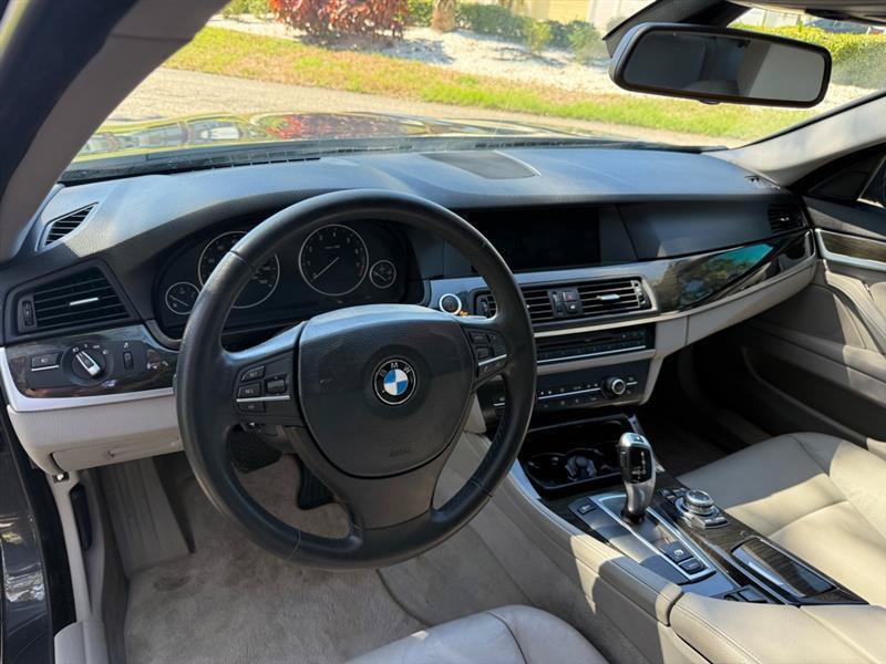 Used 2011 BMW 528i Sedan RWD image 11