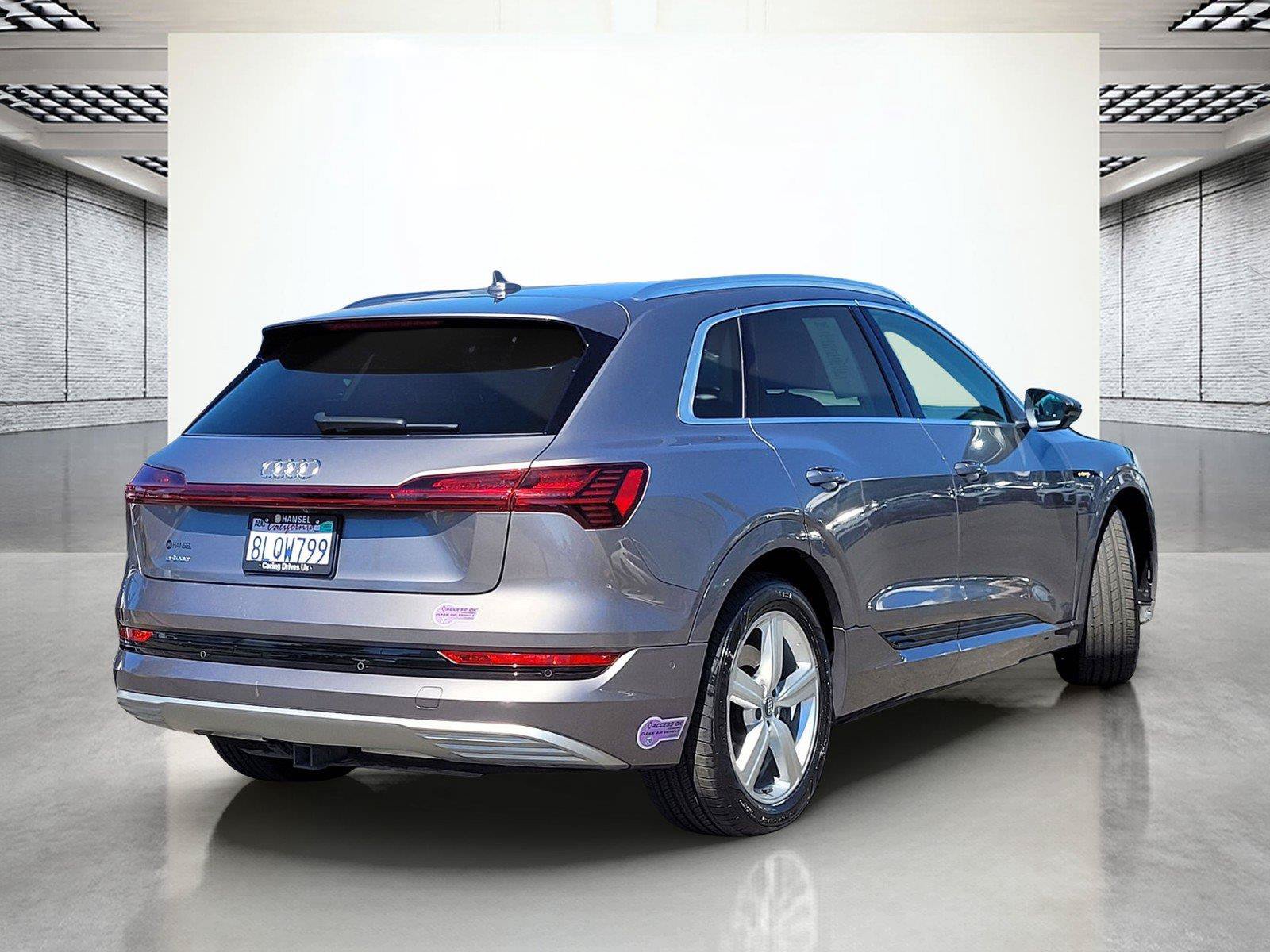 Used 2019 Audi e-tron Premium Plus w/ Towing Package AWD/4WD image 7