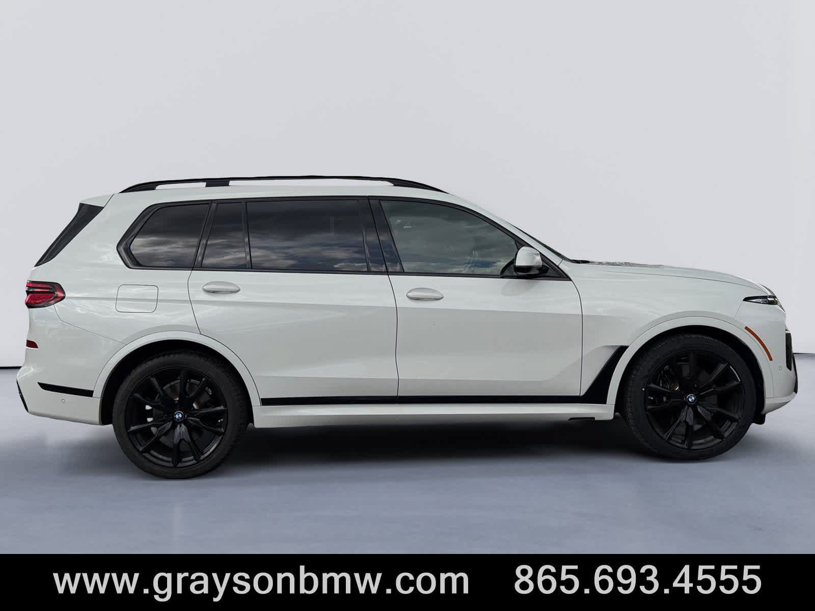 Used 2023 BMW X7 xDrive40i w/ Dynamic Handling Package AWD/4WD image 2