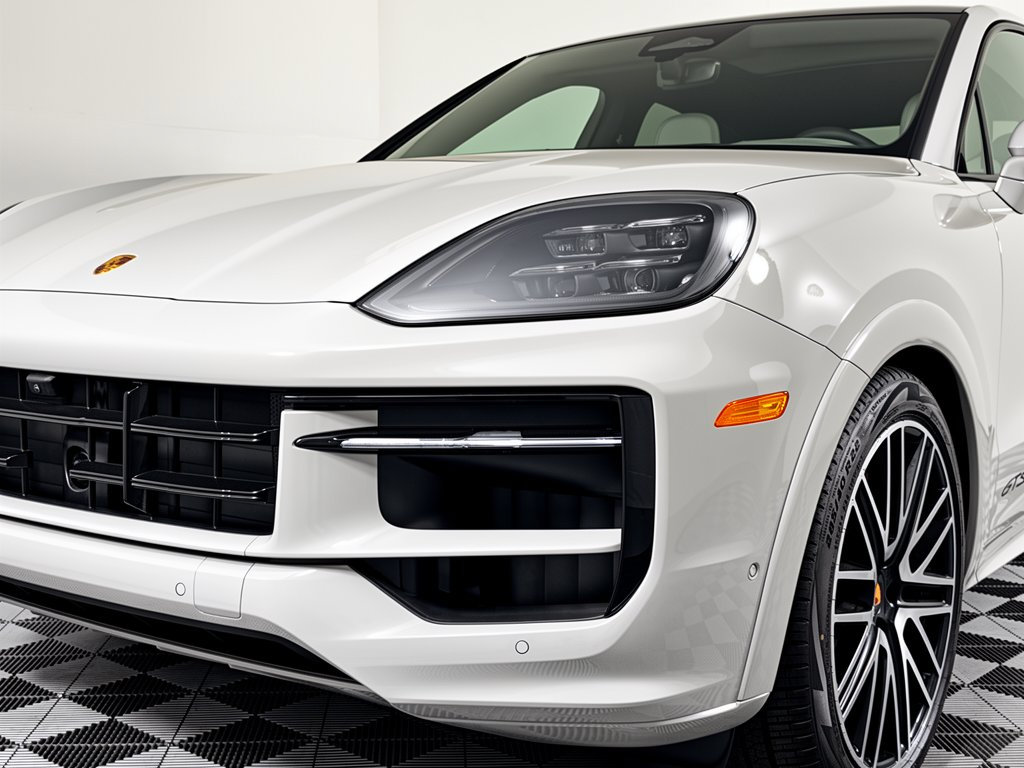 New 2026 Porsche Cayenne GTS AWD/4WD image 12