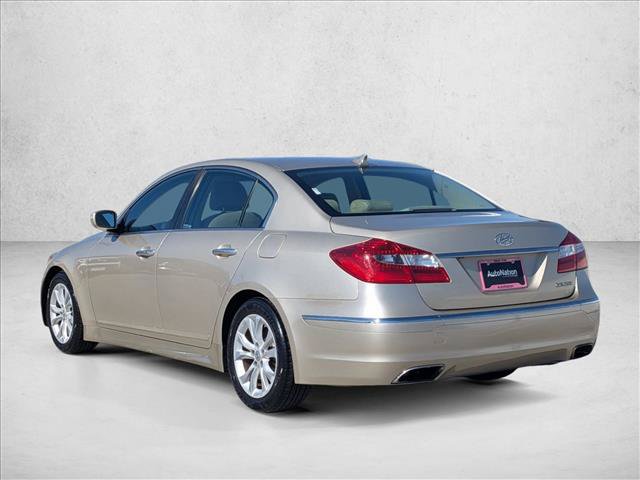 Used 2012 Hyundai Genesis 3.8 RWD image 8