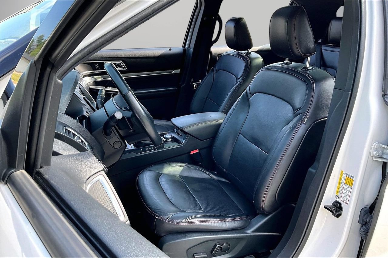 Used 2019 Ford Explorer Sport w/ Equipment Group 401A AWD/4WD image 22