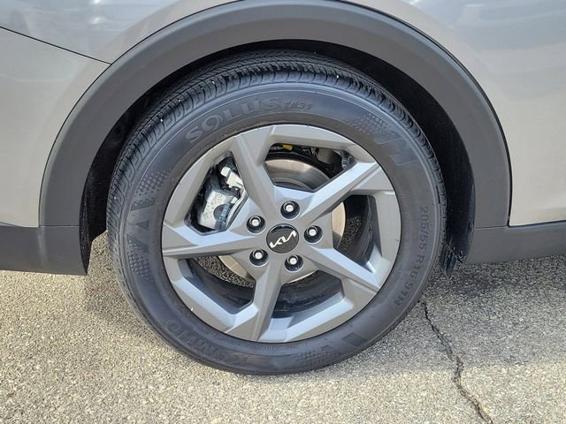 Used 2025 Kia K4 LXS image 7