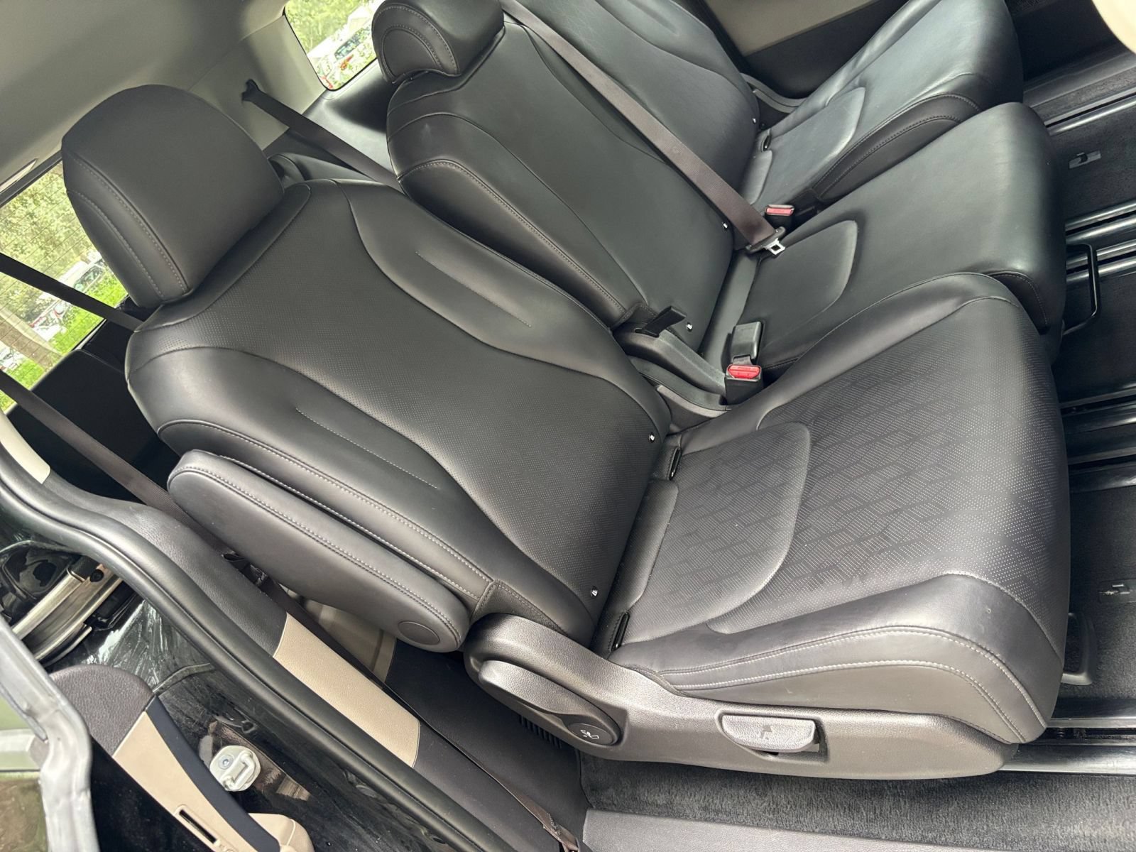 Used 2026 Kia Carnival FWD image 39