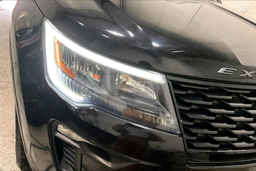 Used 2019 Ford Explorer Sport image 32