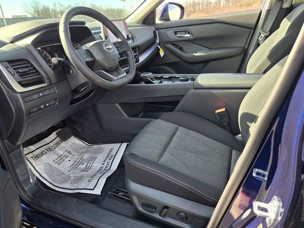 New 2026 Nissan Rogue SV image 4