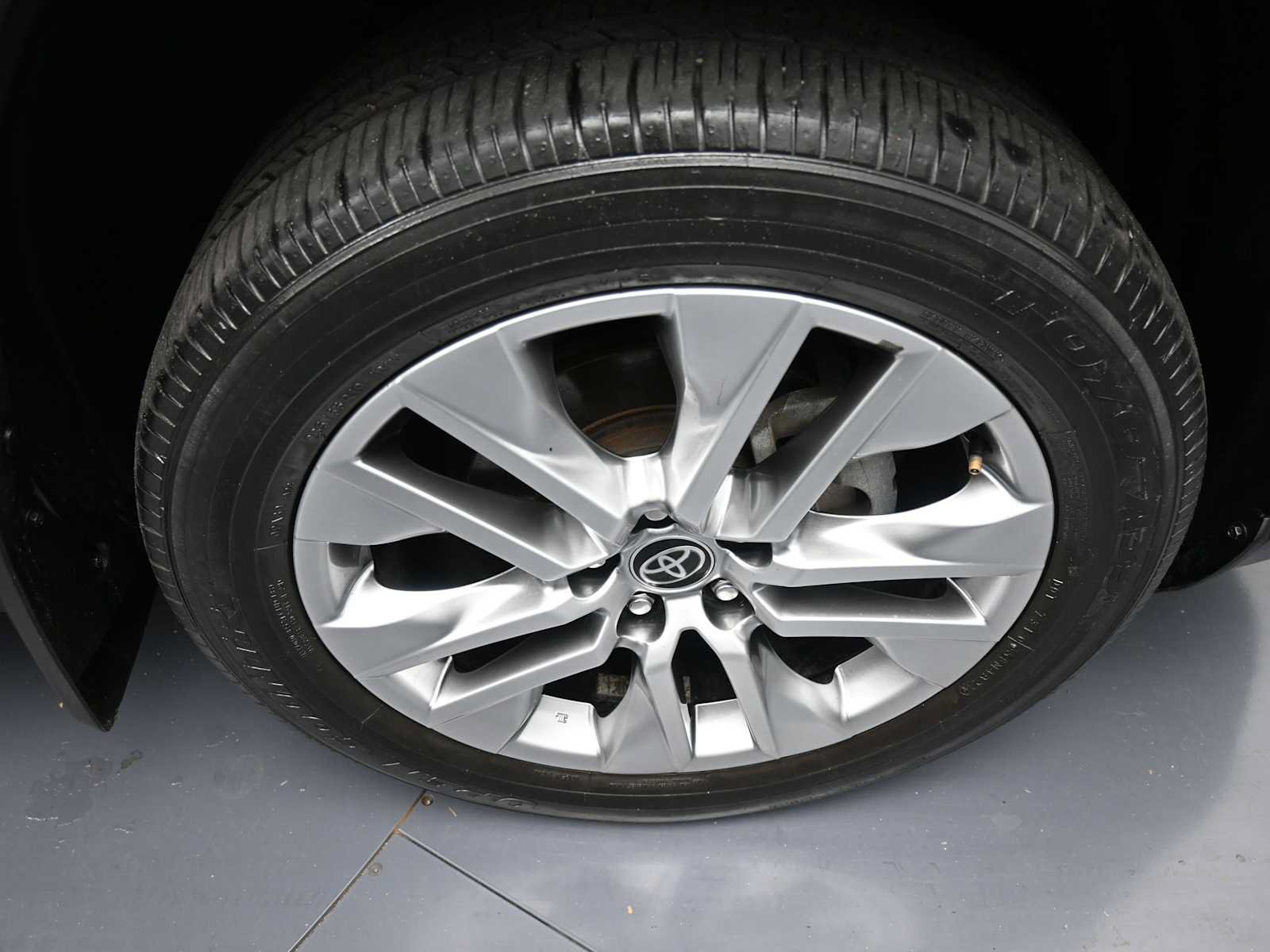 Used 2022 Toyota RAV4 Limited AWD/4WD image 13