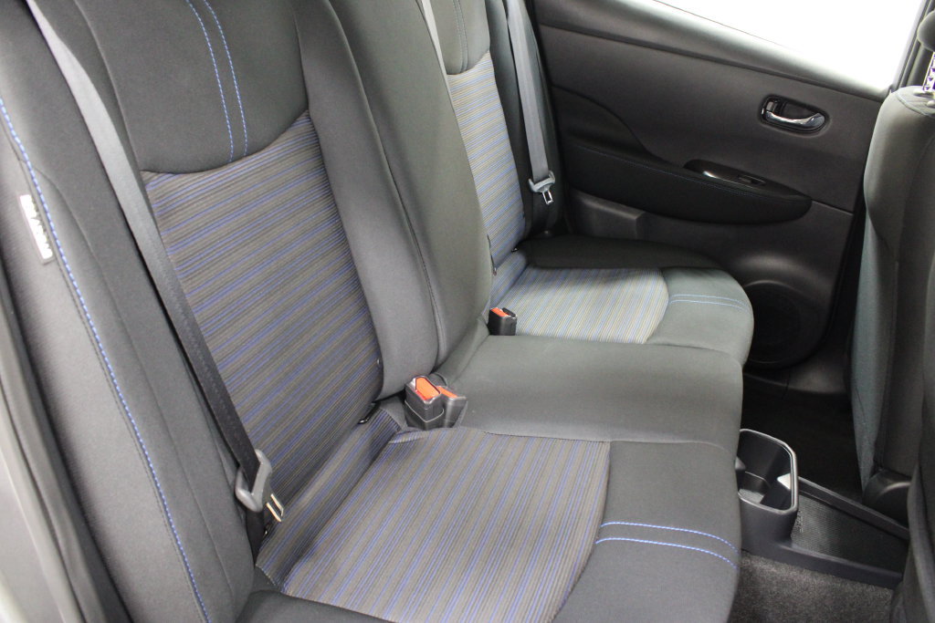 Used 2025 Nissan Leaf S FWD image 18