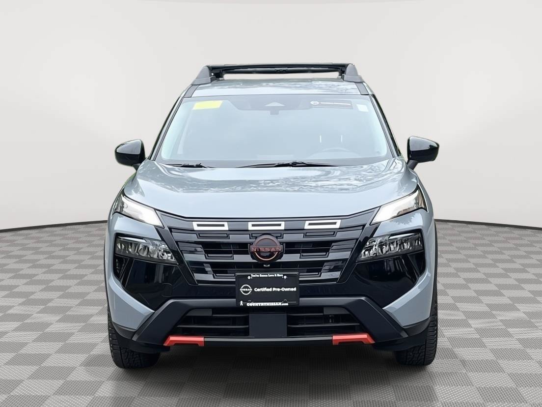 Certified 2025 Nissan Rogue SV AWD/4WD image 2