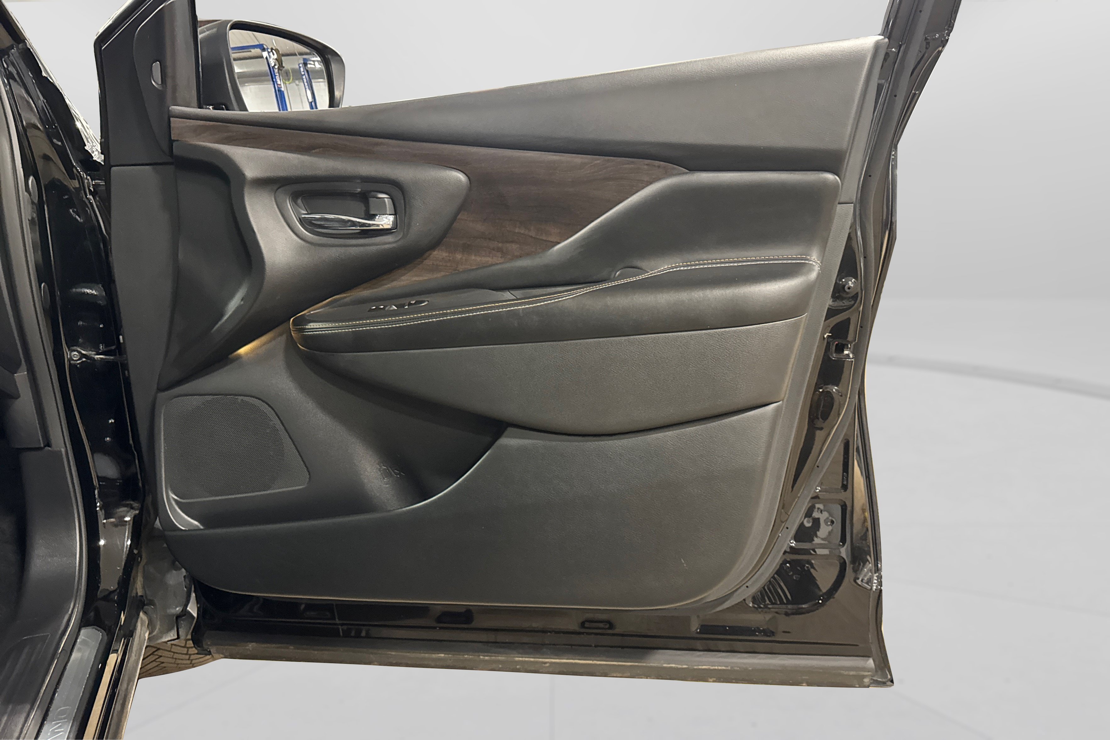 Used 2023 Nissan Murano SL AWD/4WD image 42