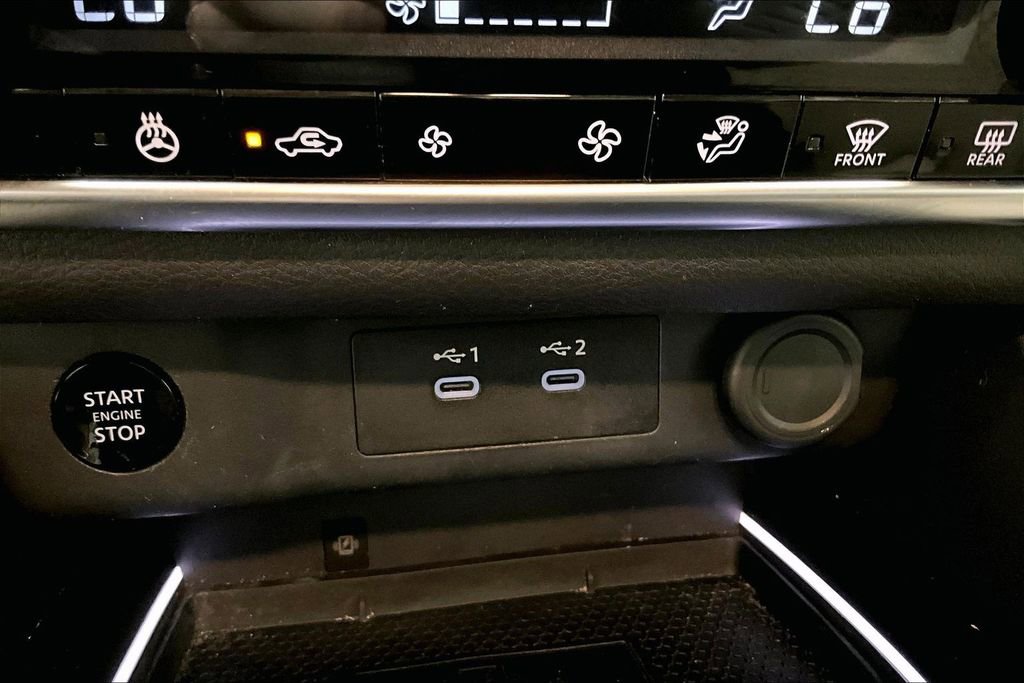 Used 2024 Nissan Rogue SL image 16